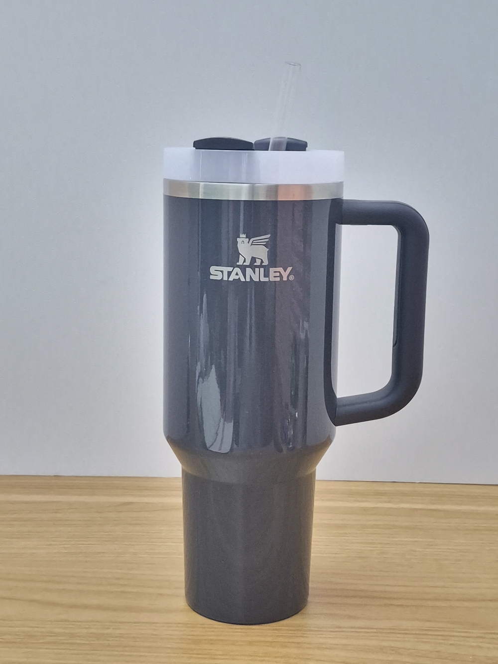 Stanley Adventure Quencher H2.0 FlowState Tumbler 40 Insulated Mug Charcoal Glow